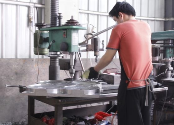 부엌 세간 멜라민 플레이트는 압축 거푸집고 정밀도를 굴립니다