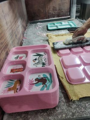 비 유독한 멜라민 원료 분말 99.8% 요소 몰딩 화합물