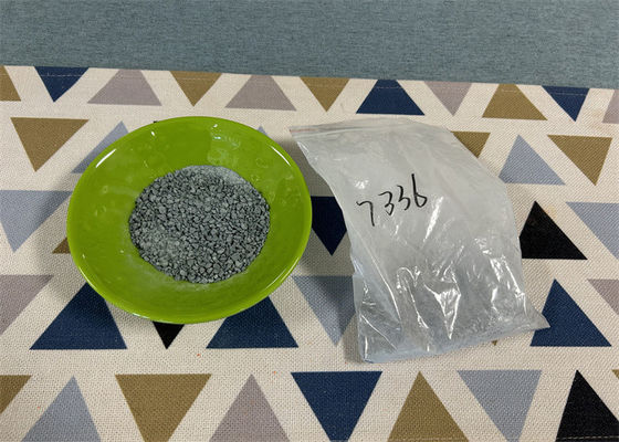 제품 백색 파우더를 닦기 위해 문양 붙임 원 종이에 가루에 글레이즈를 바르는 멜라민