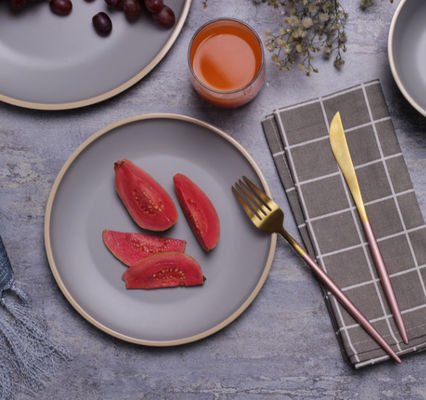 Gufaith 4 멜라민 식기 세트 접시와 그릇 12 PC