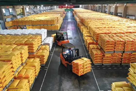 크리스탈린 무취 메라민 폼핑 파우더 플라스틱